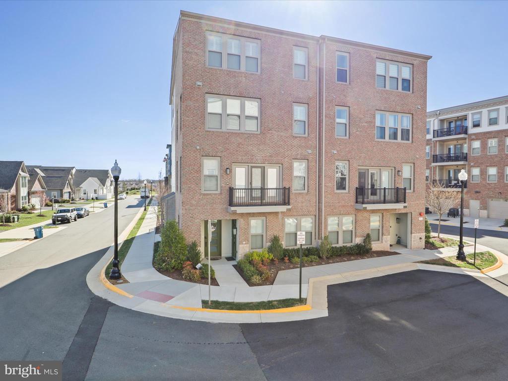 23606 Havelock Walk Ter