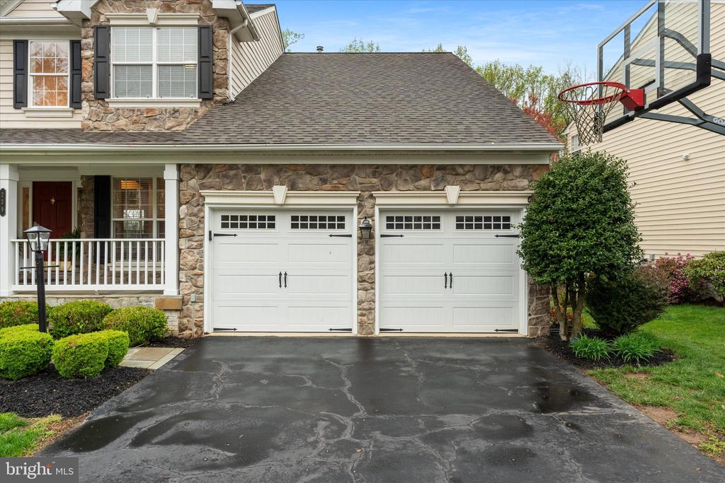 229 E Skyline Dr
