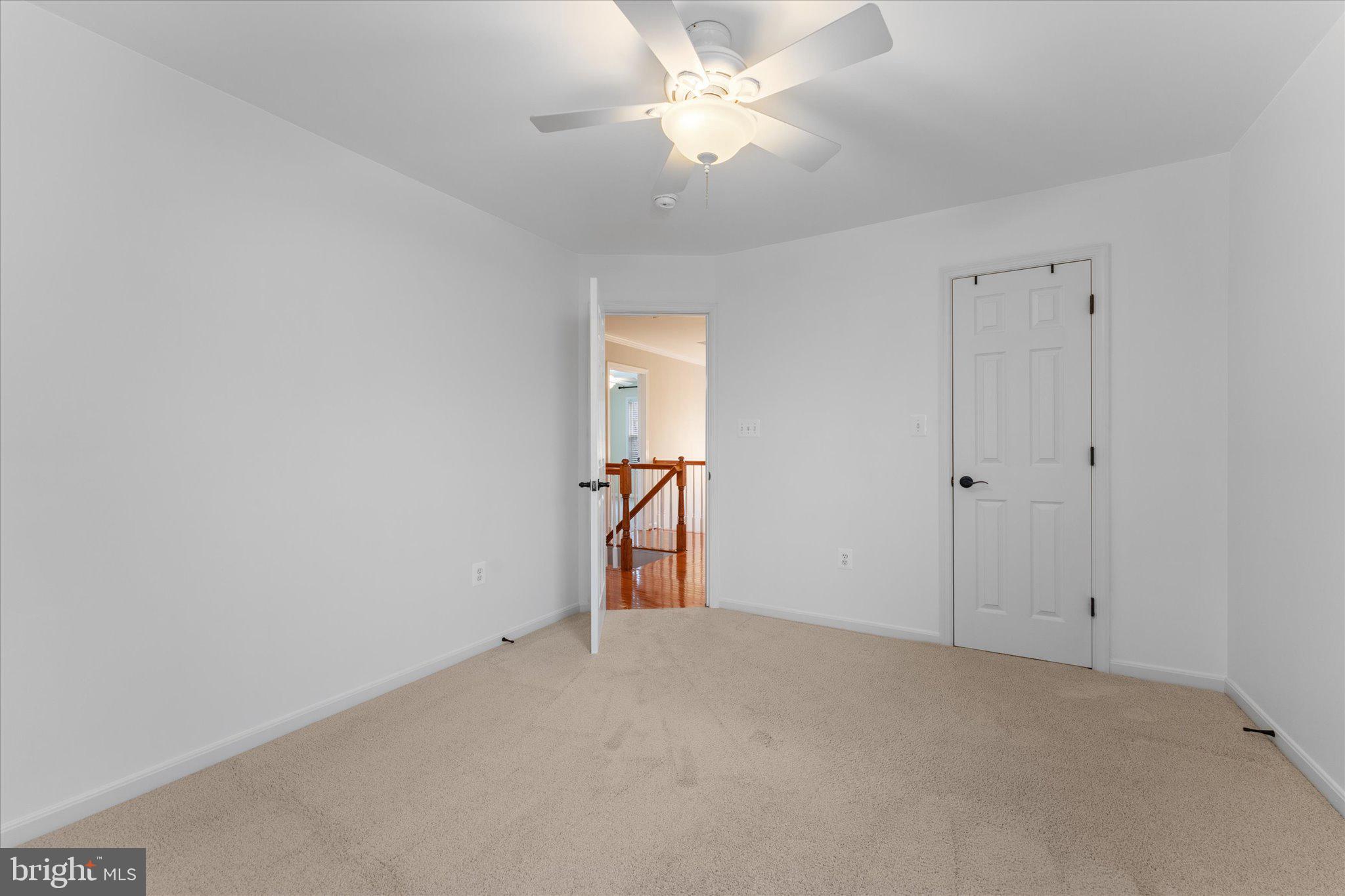 229 E Skyline Dr