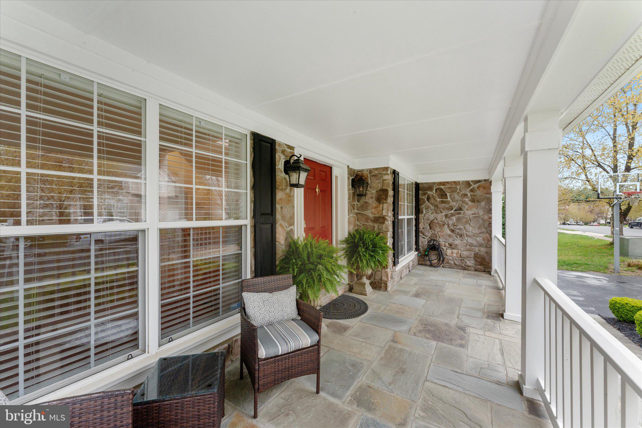 229 E Skyline Dr