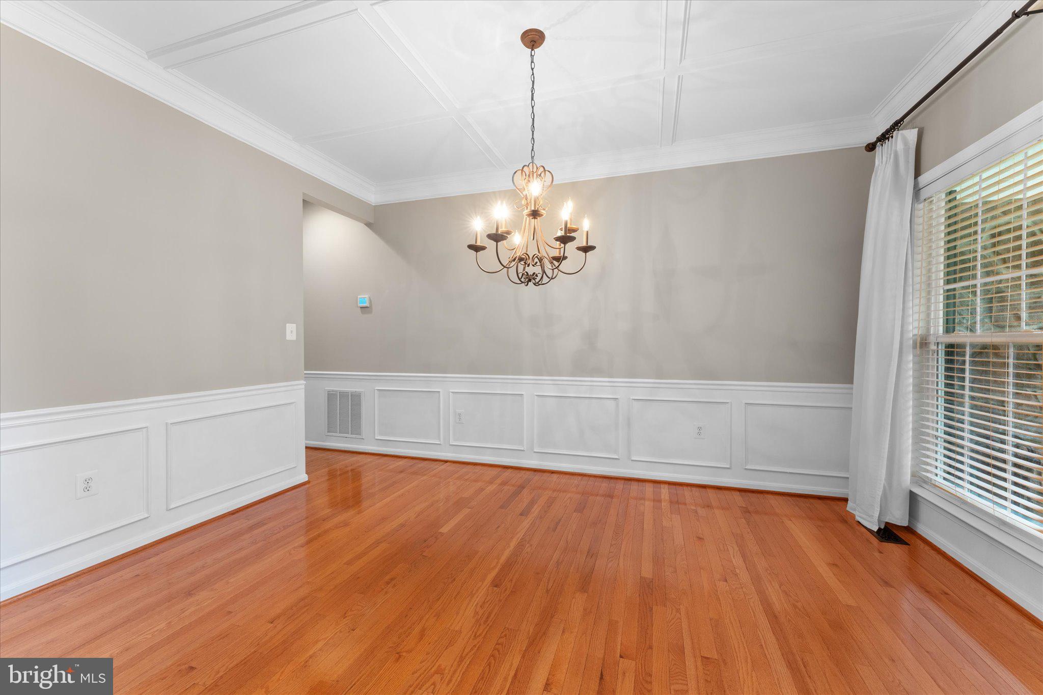 229 E Skyline Dr