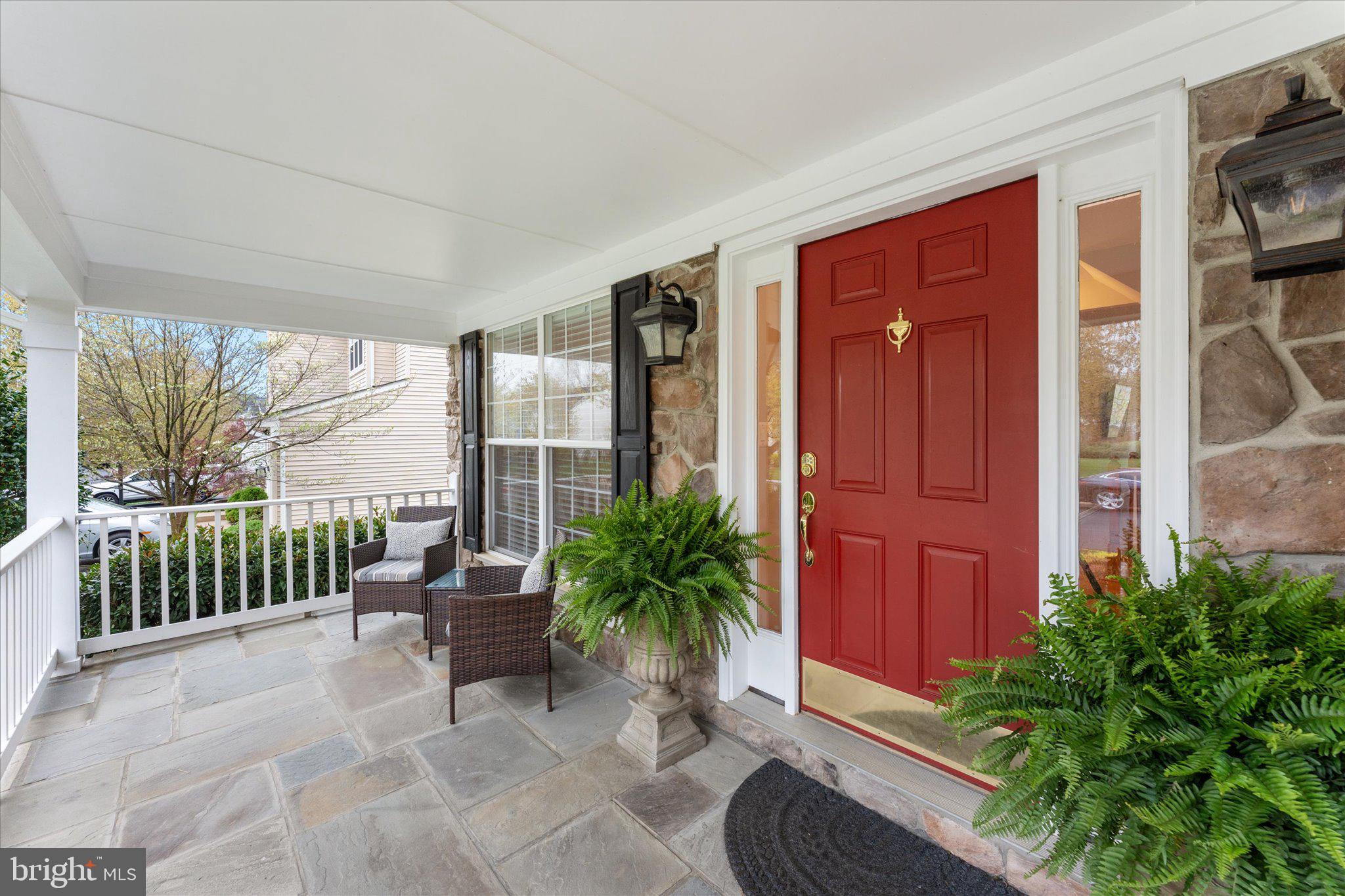 229 E Skyline Dr