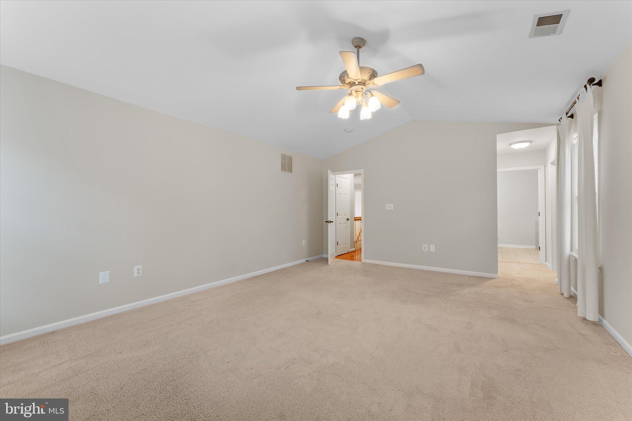 229 E Skyline Dr
