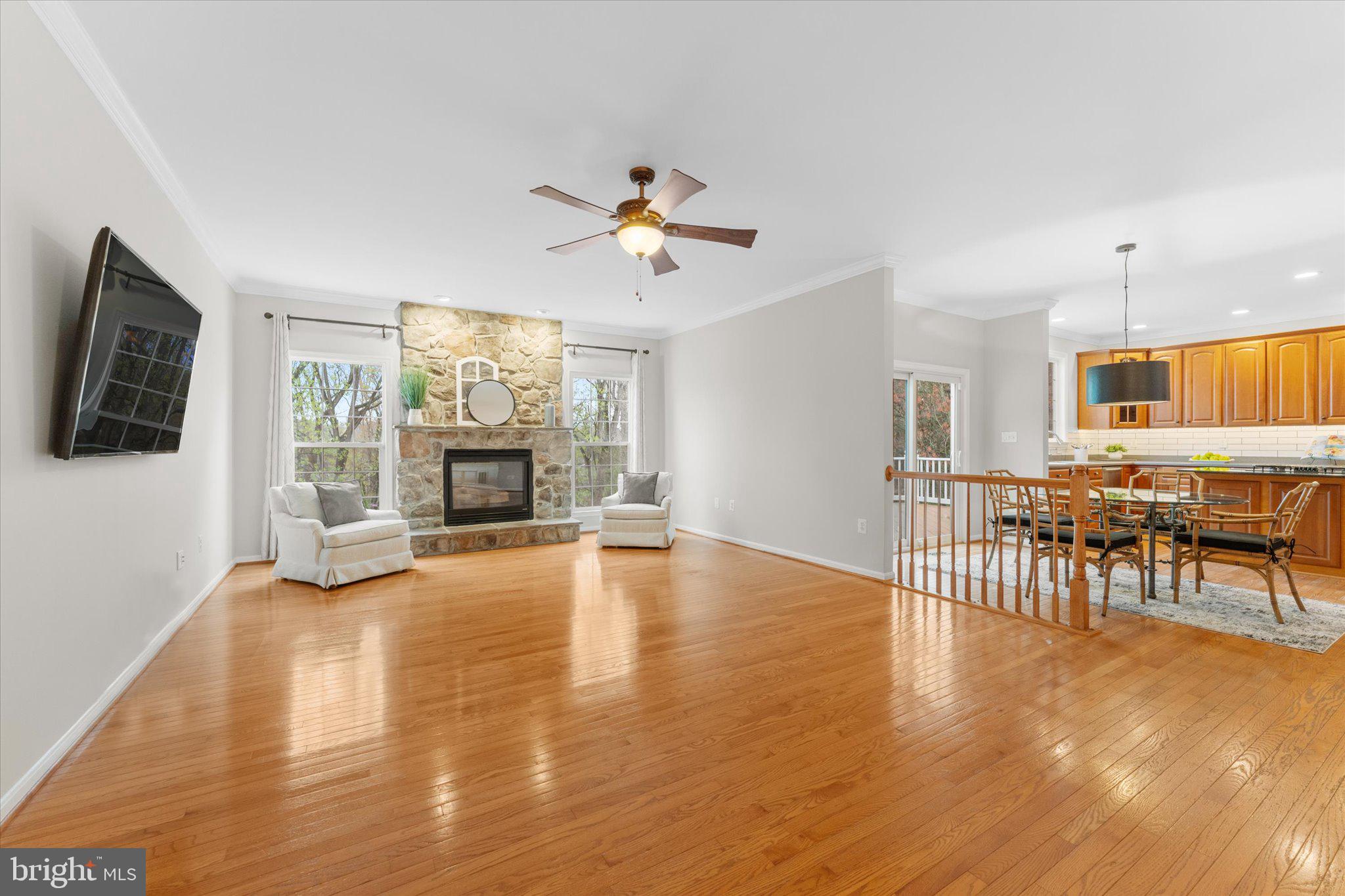 229 E Skyline Dr