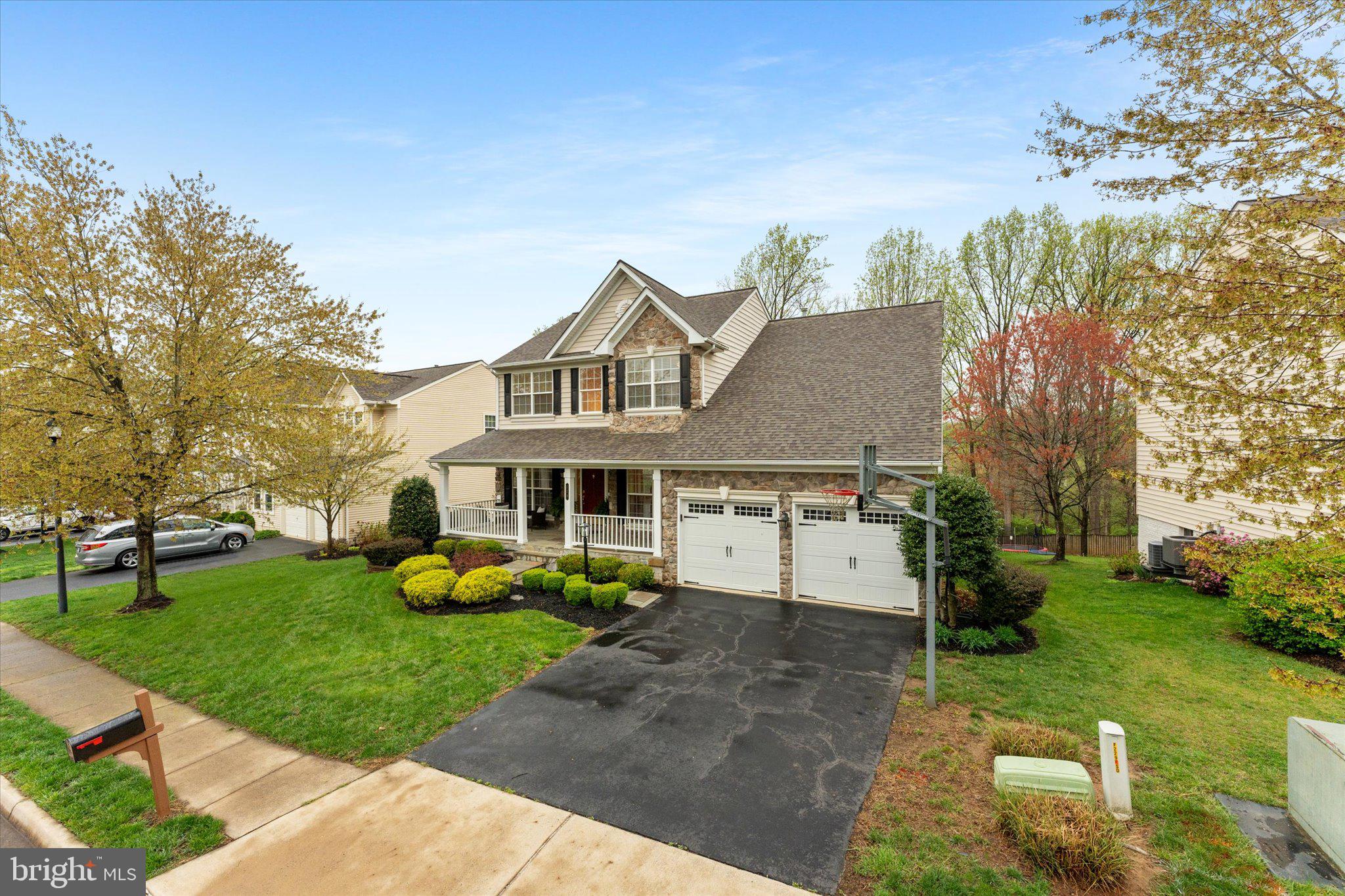 229 E Skyline Dr