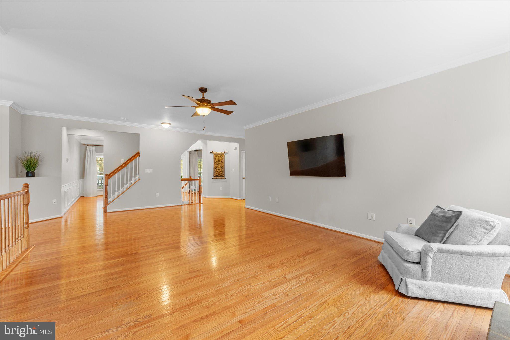 229 E Skyline Dr