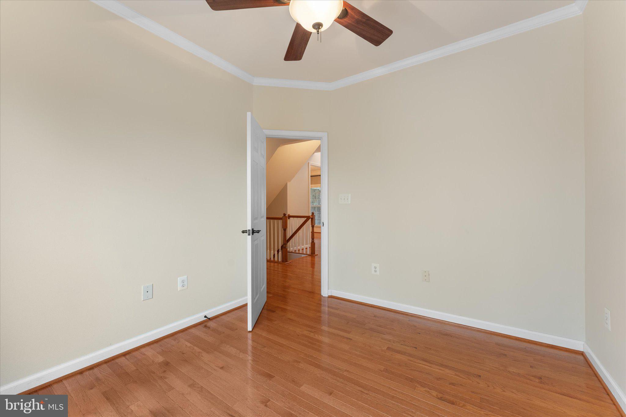 229 E Skyline Dr