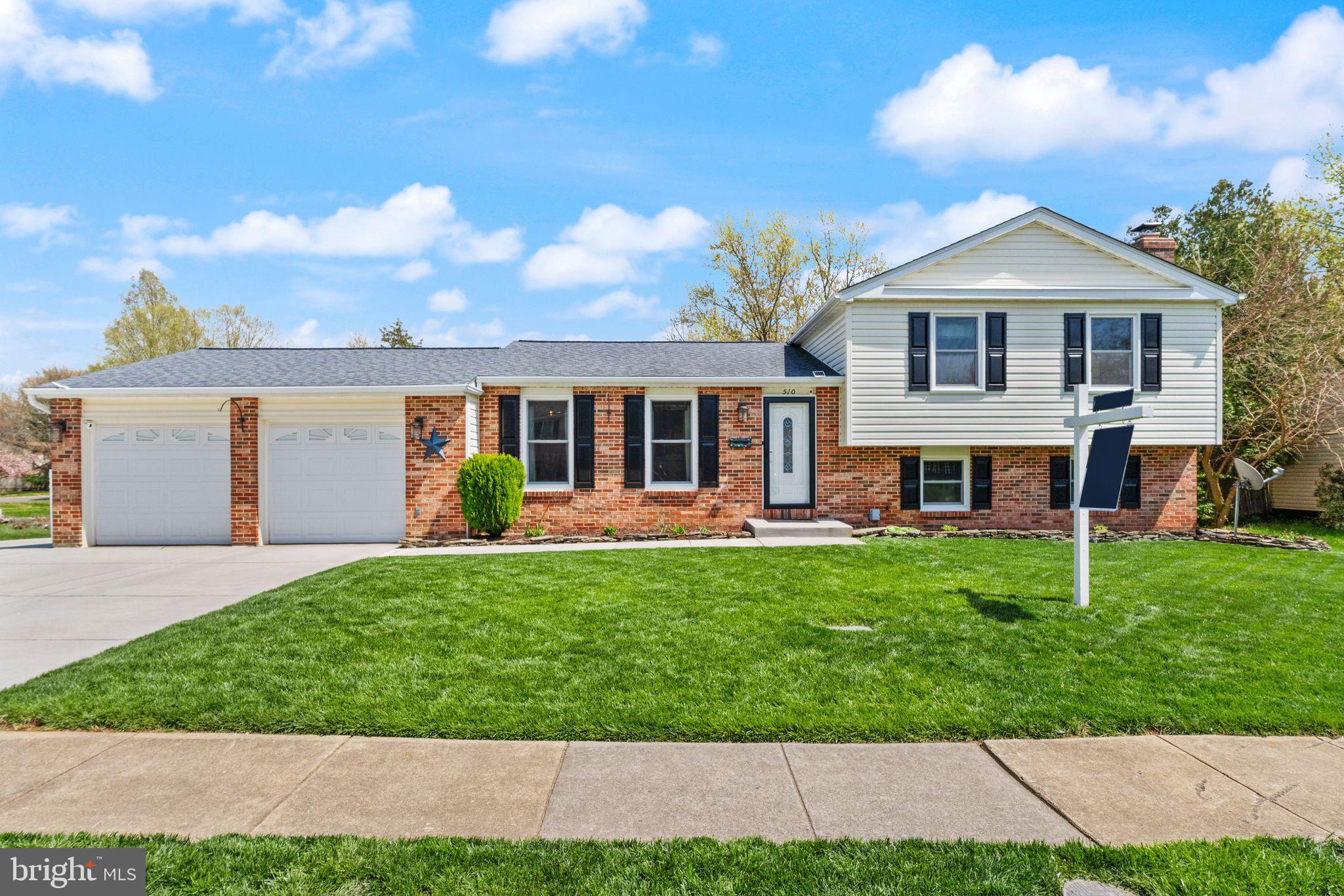 510 Appletree Dr NE