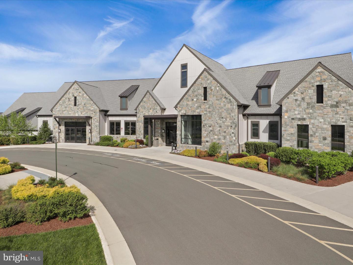23631 Havelock Walk Ter #220