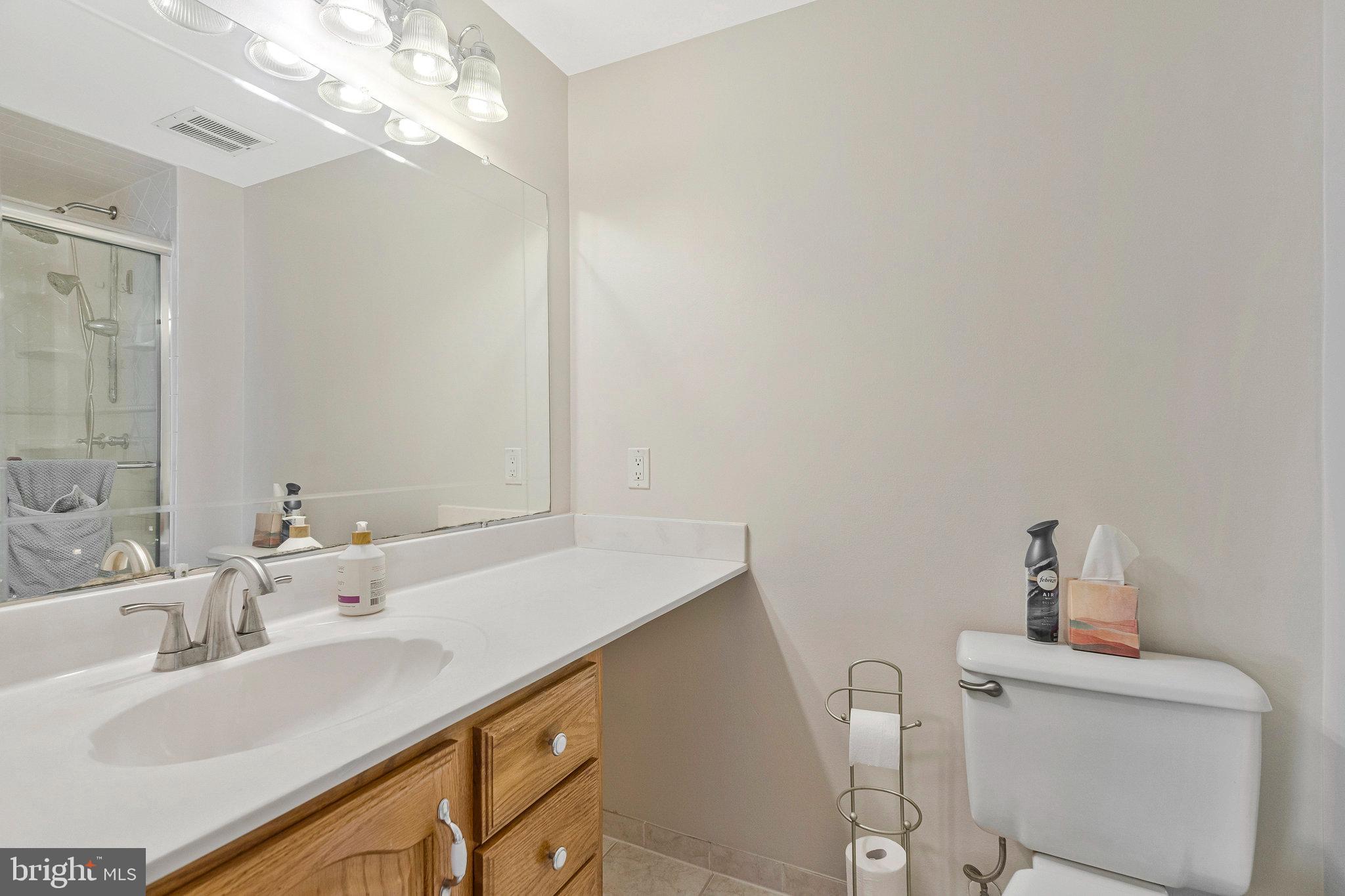 238 Greenfield Ct