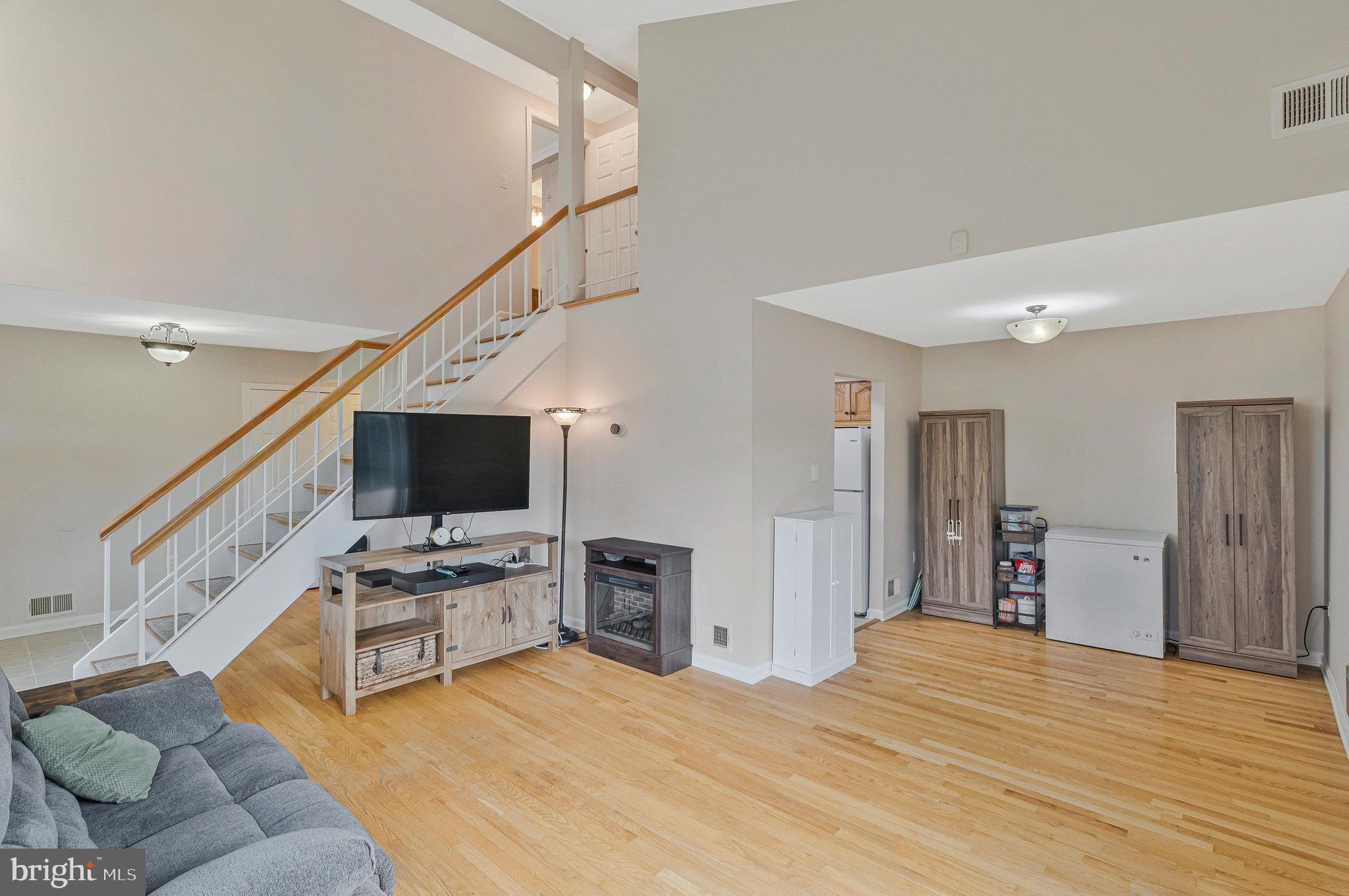 238 Greenfield Ct