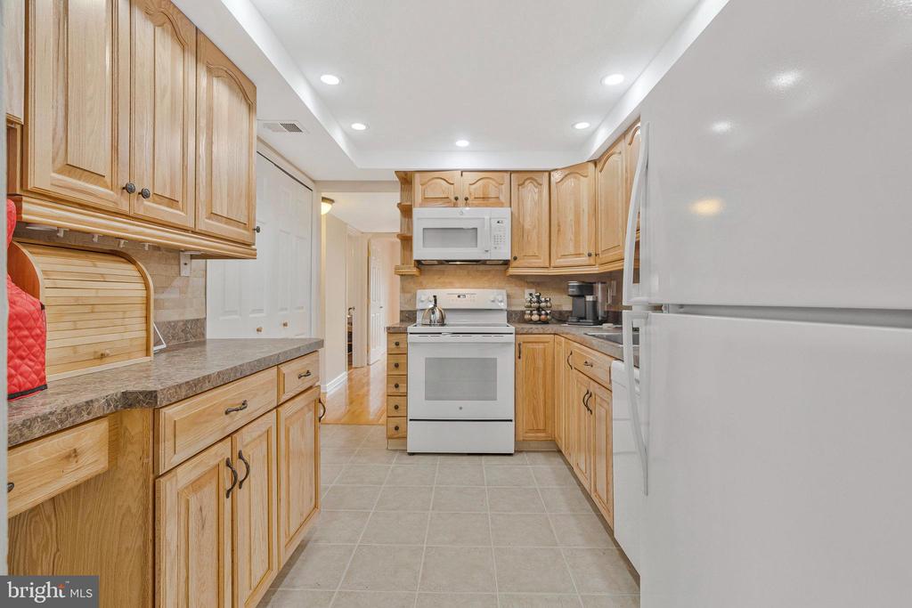 238 Greenfield Ct