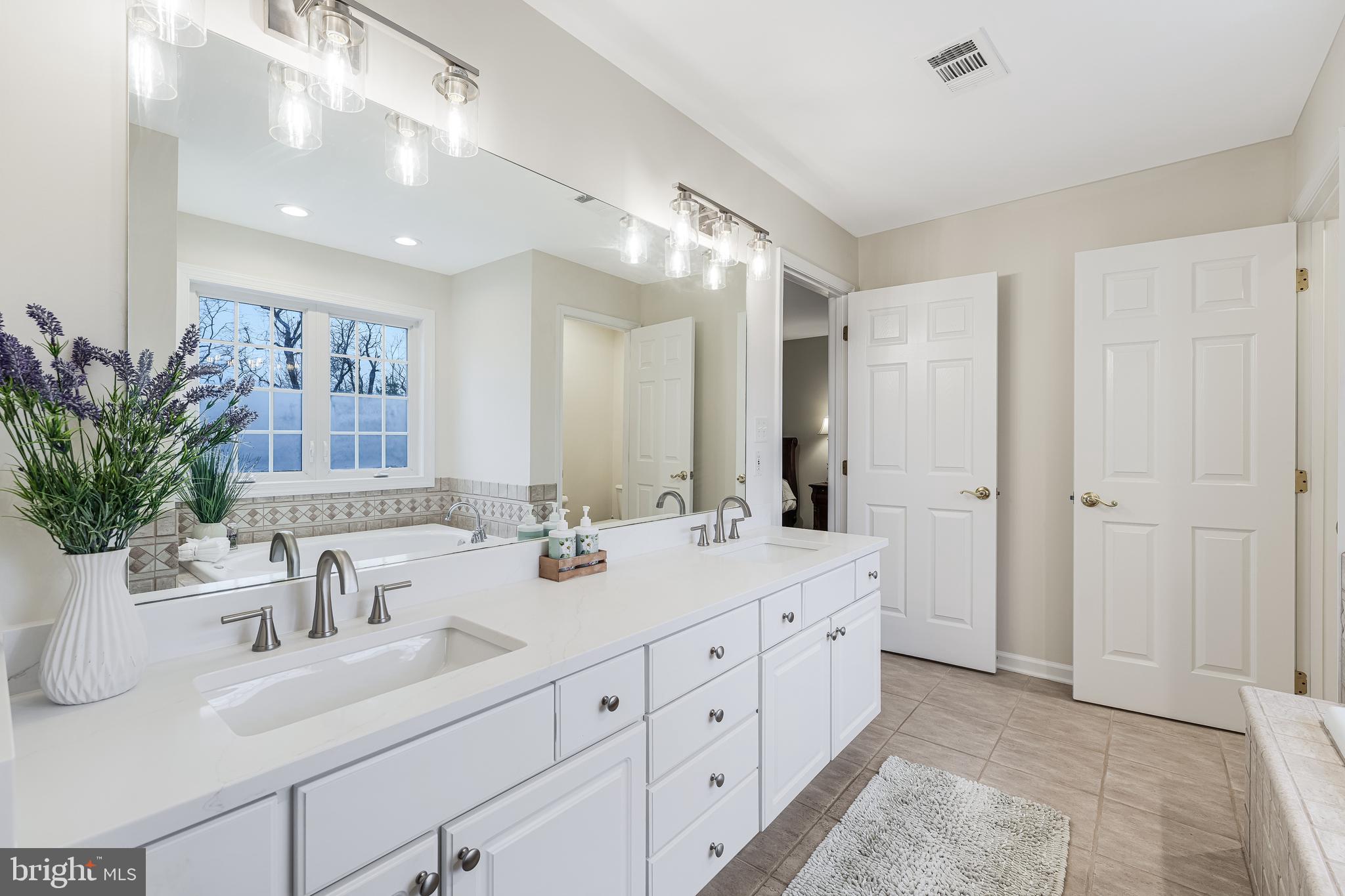 13662 Old Springhouse Ct