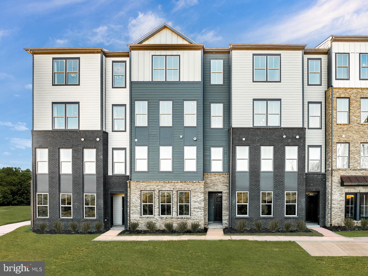 20967 Bluebird Sq