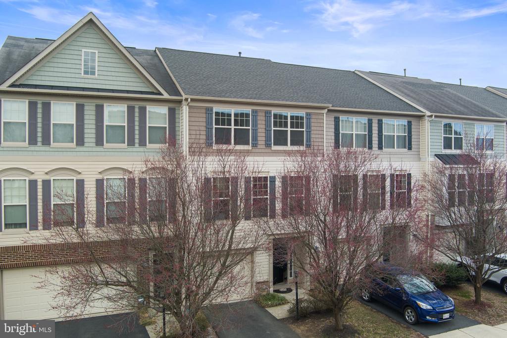 42599 CHISHOLM DR