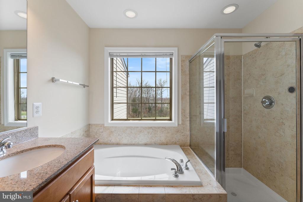 42599 CHISHOLM DR