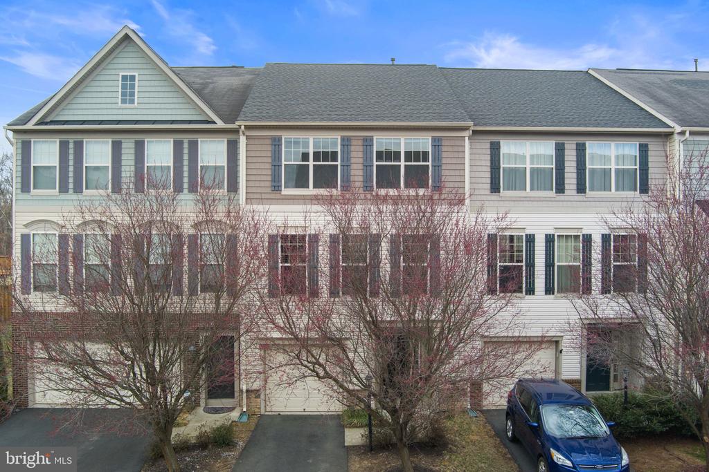 42599 CHISHOLM DR