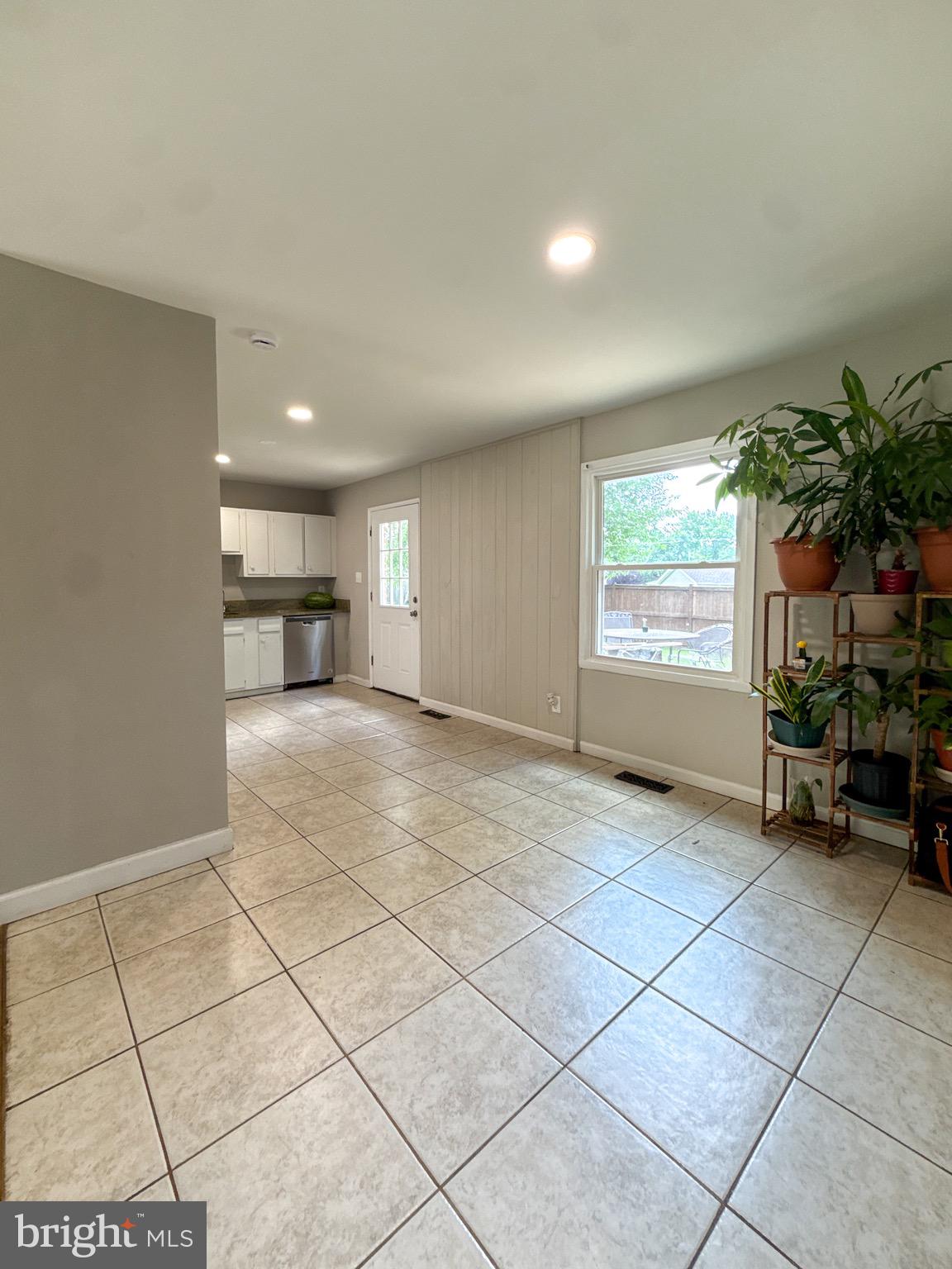 603 W Church Rd