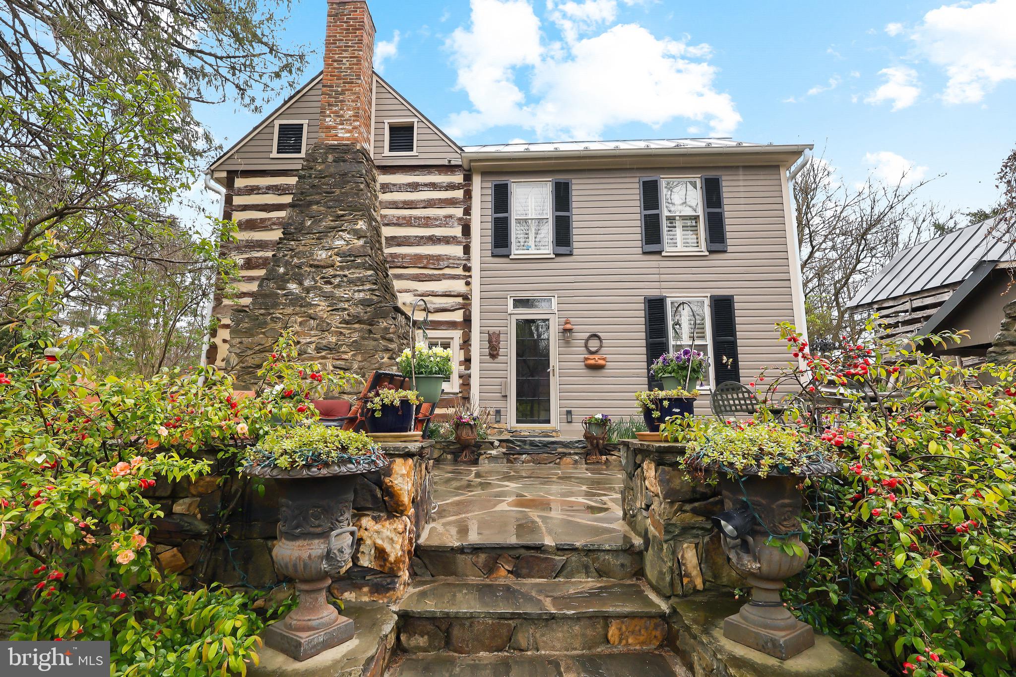37275 Charles Town