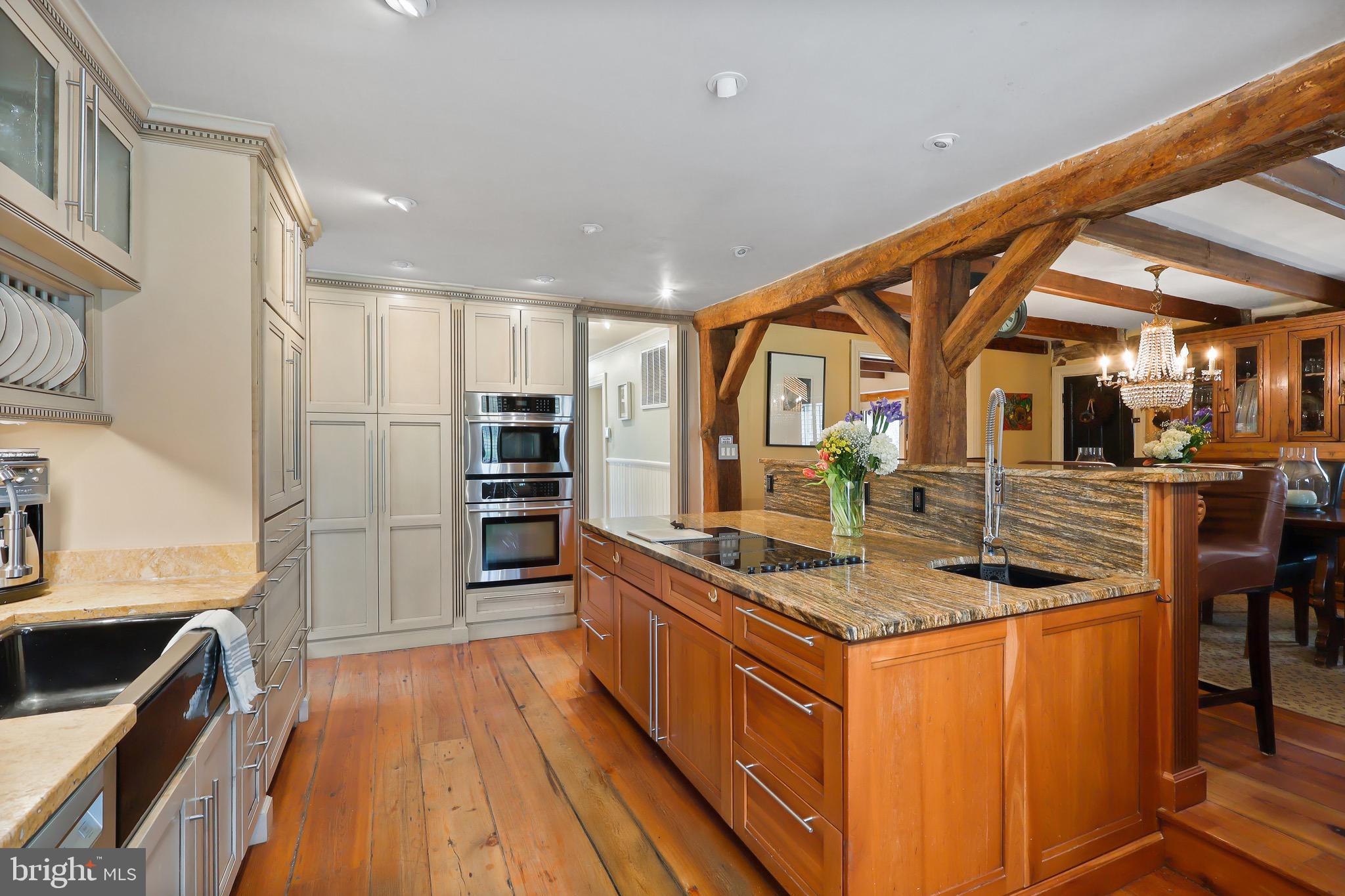 37275 Charles Town
