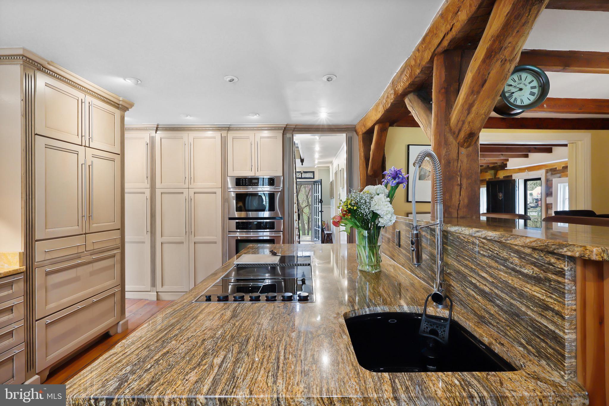 37275 Charles Town