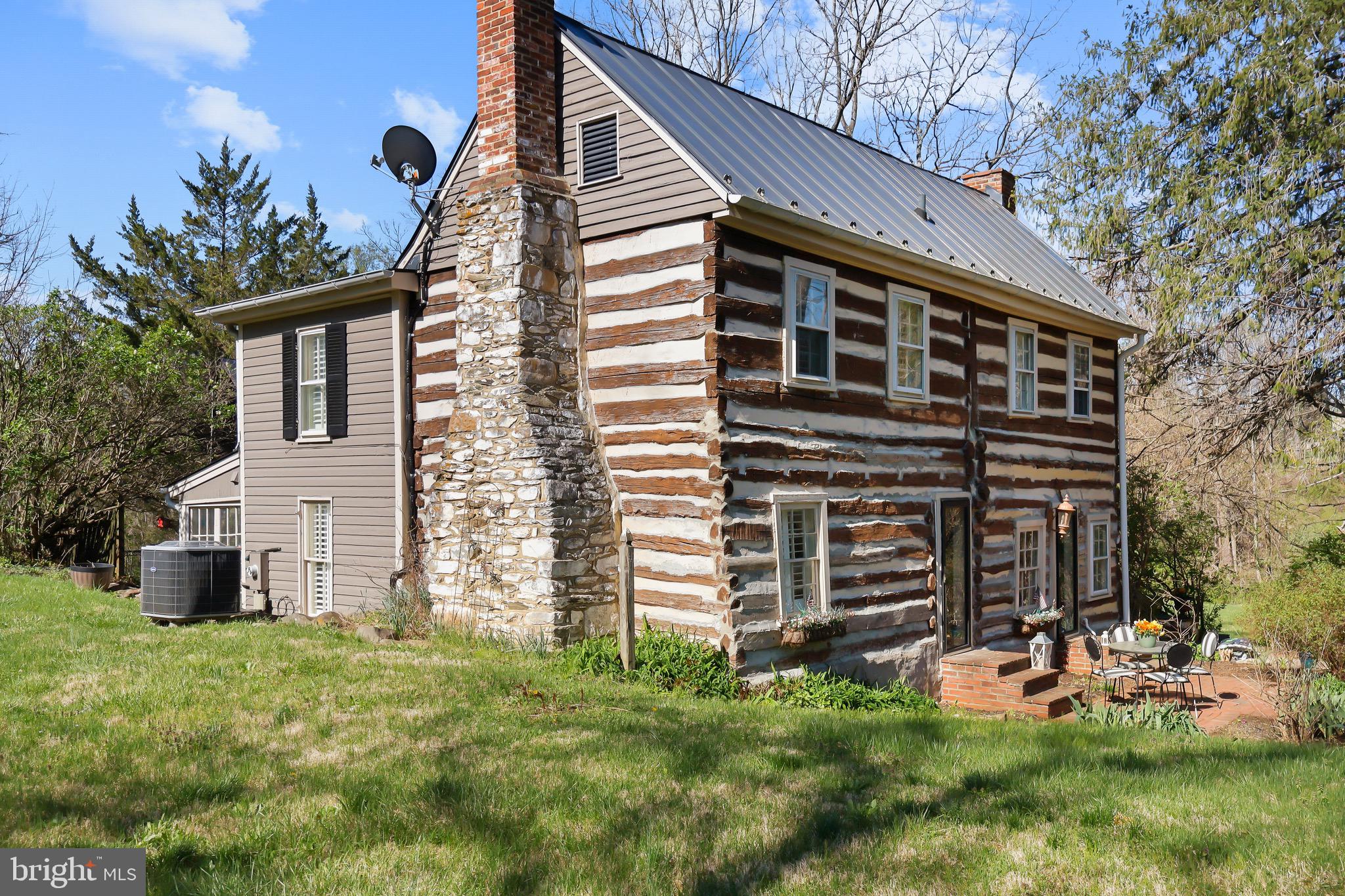37275 Charles Town