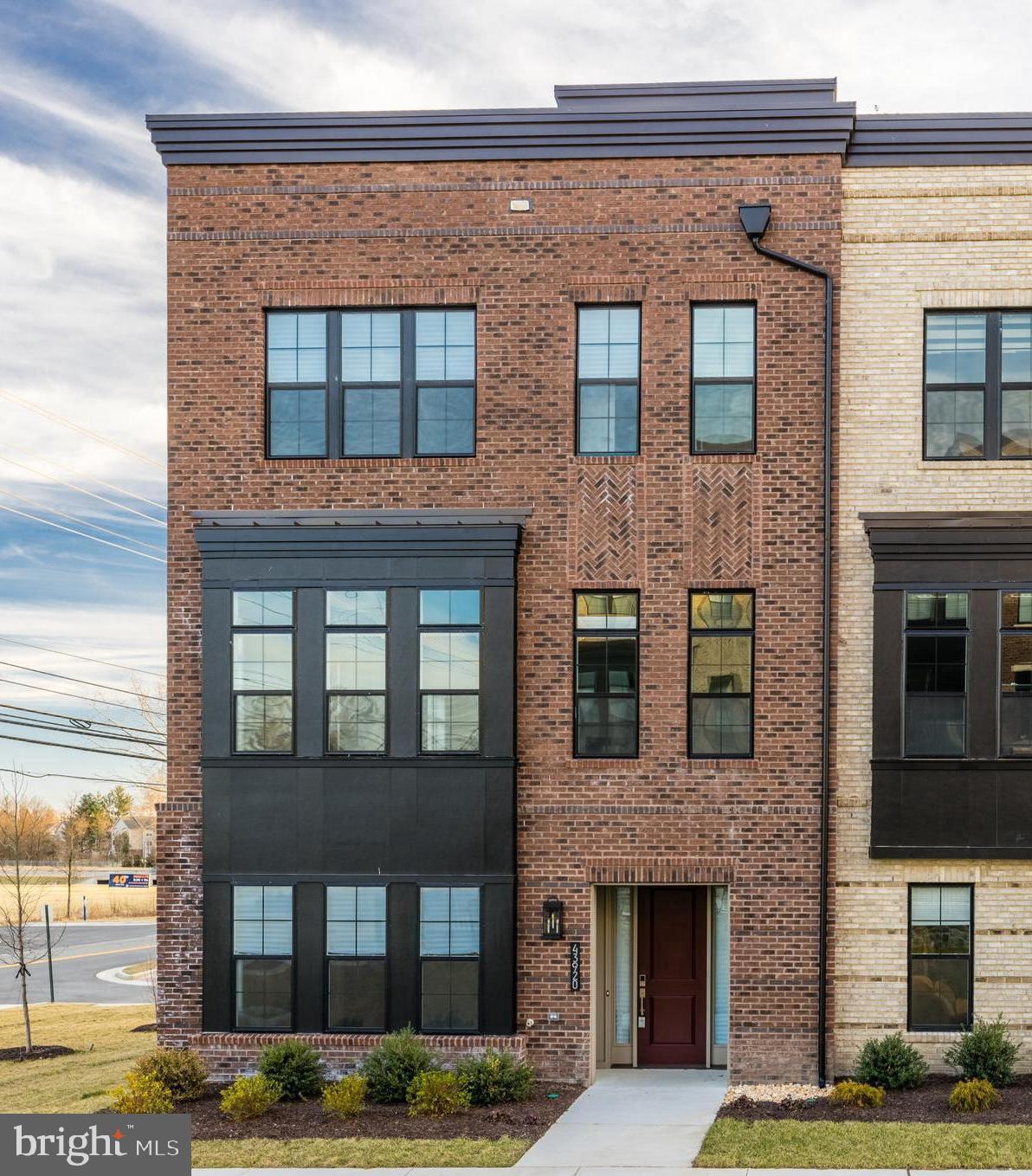 43920 LUDWELL FARM SQ