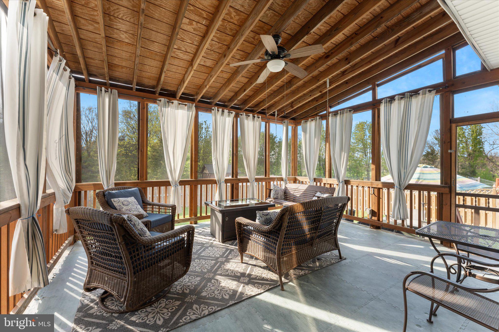 1248 Barksdale Dr NE