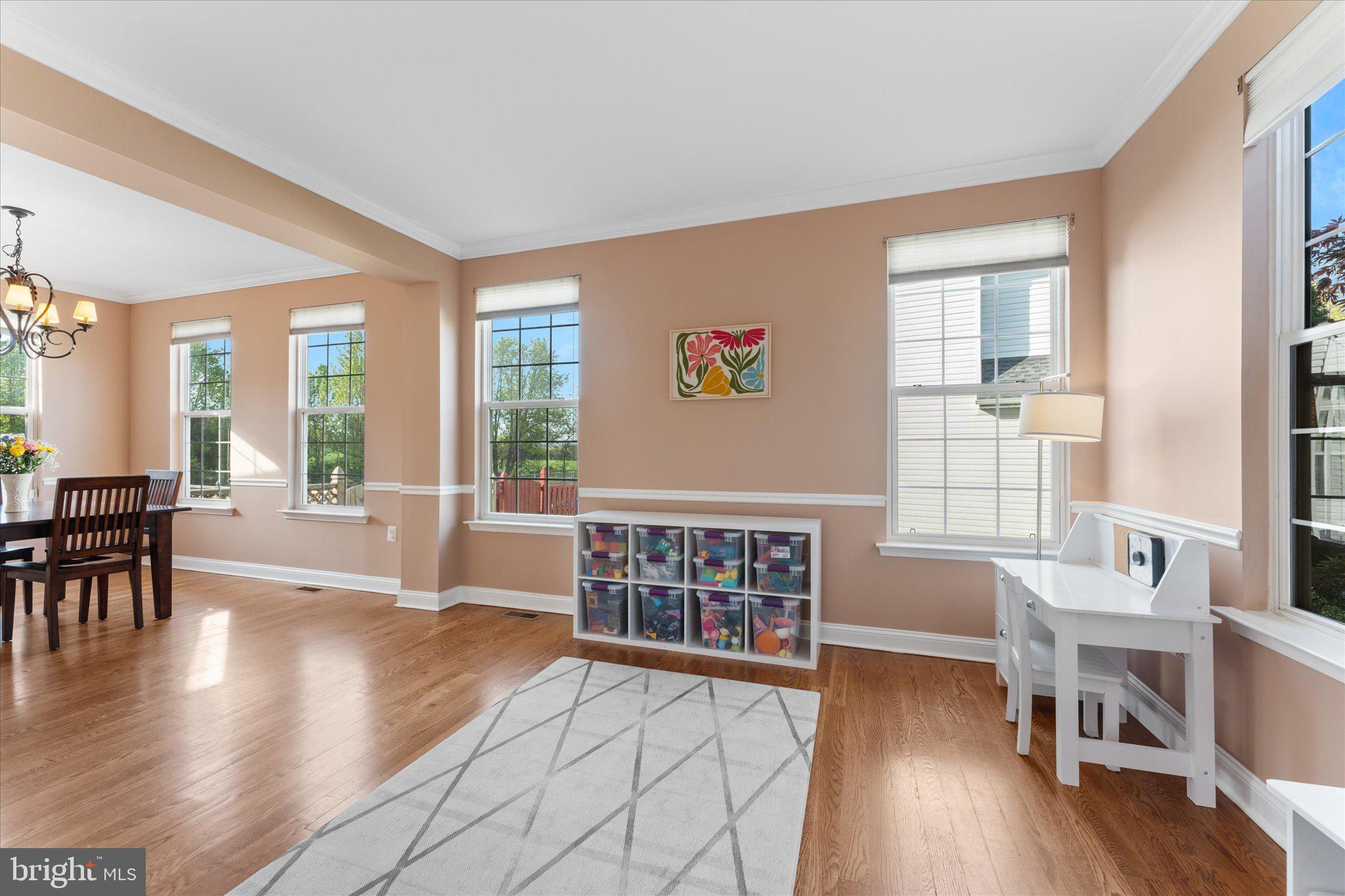 1248 Barksdale Dr NE