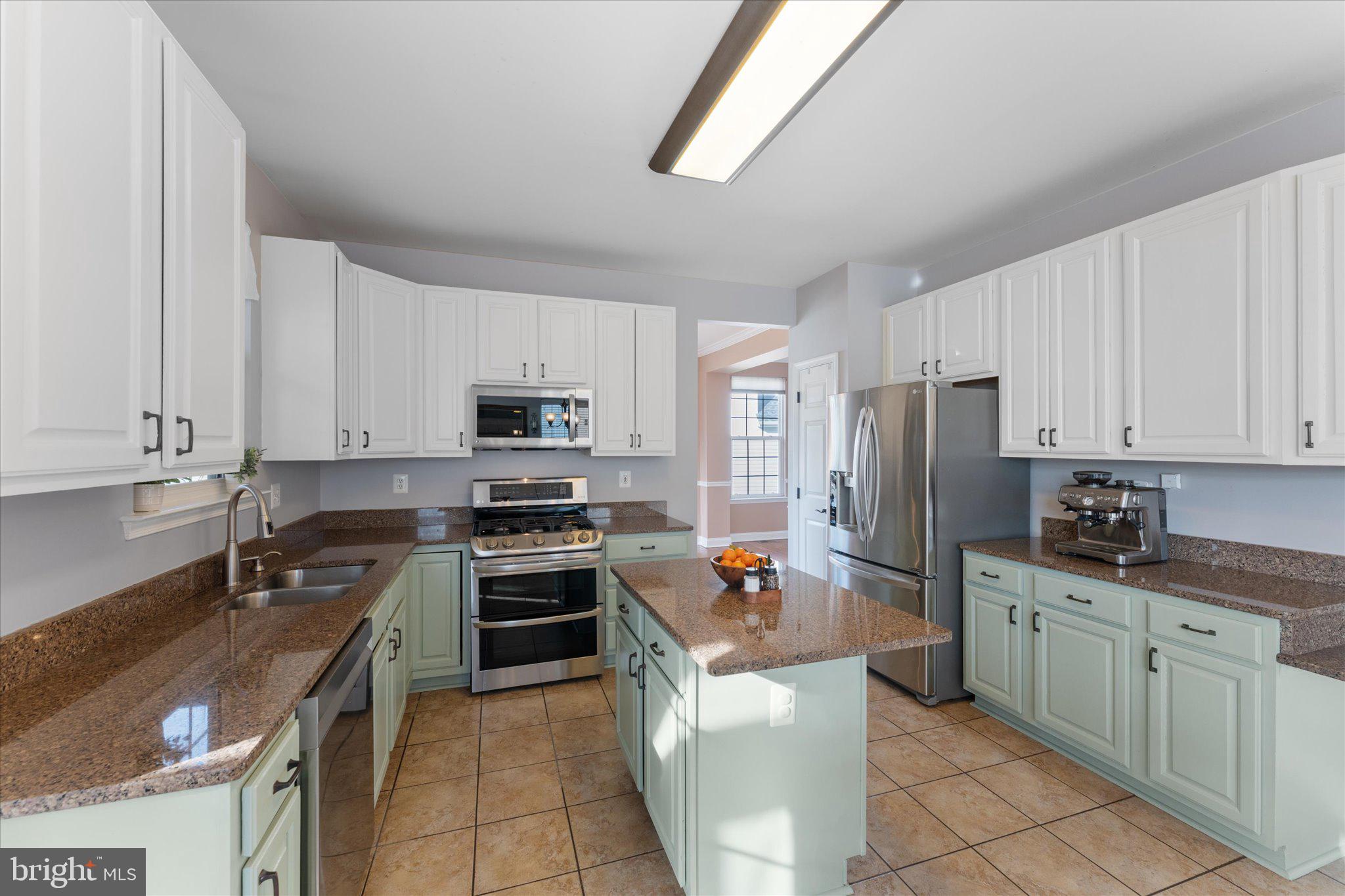 1248 Barksdale Dr NE