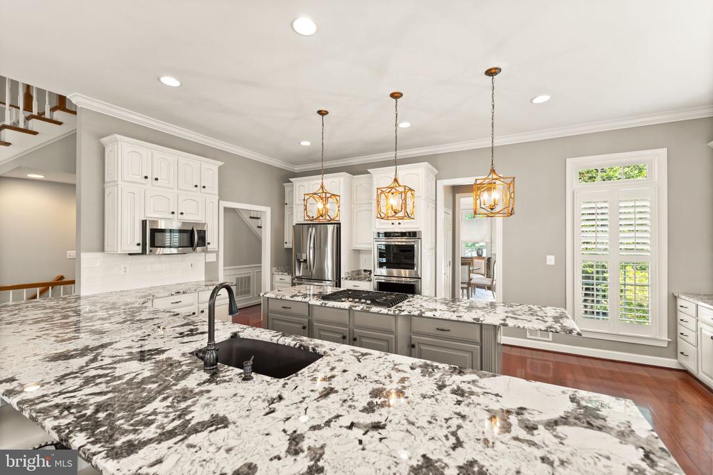 43005 Running Ridge Way