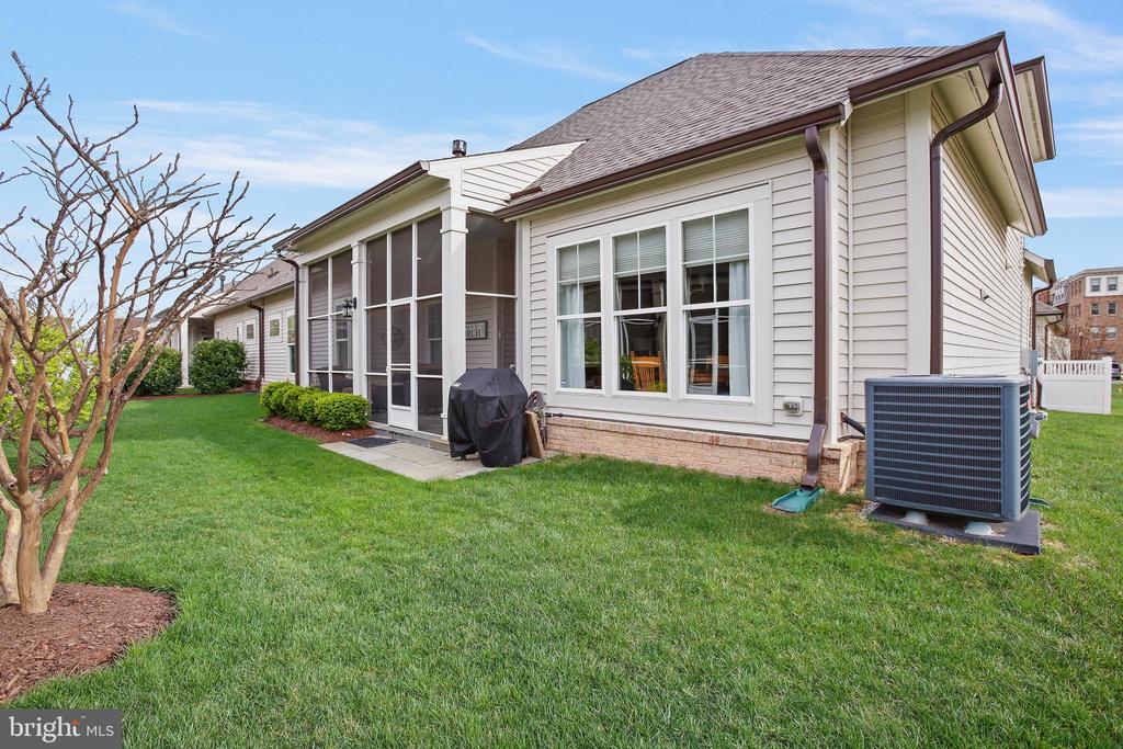 42912 Littlehales Ter