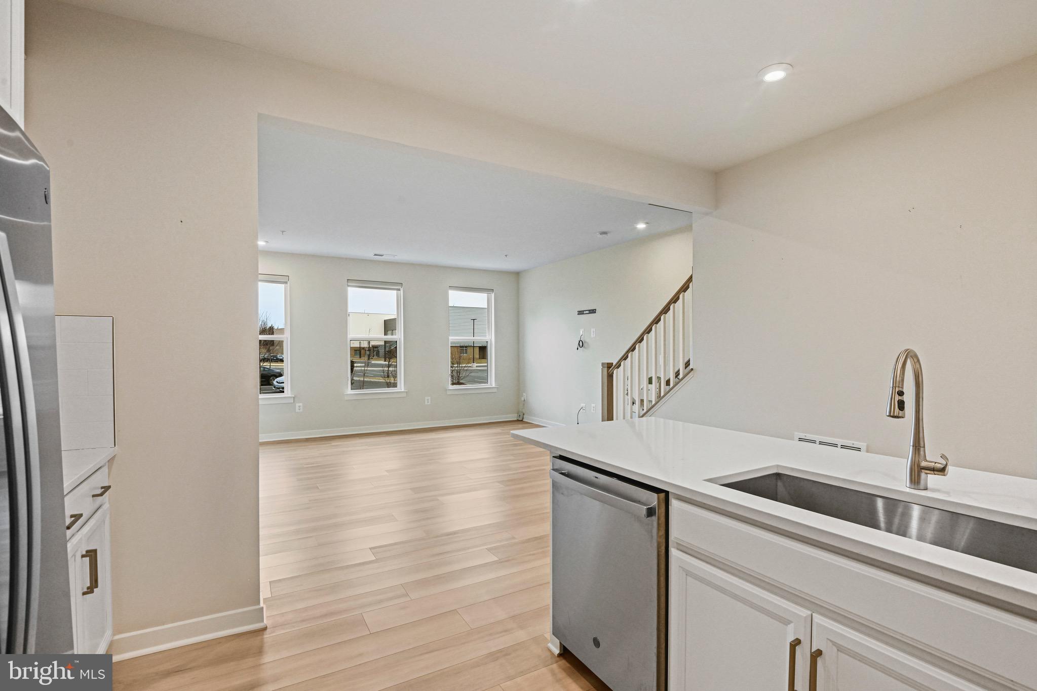 44488 WOLFHOUND SQ