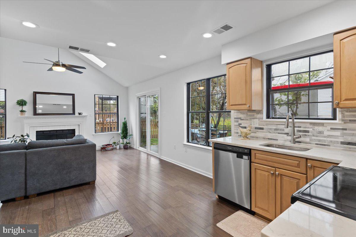 3 Newland Ct