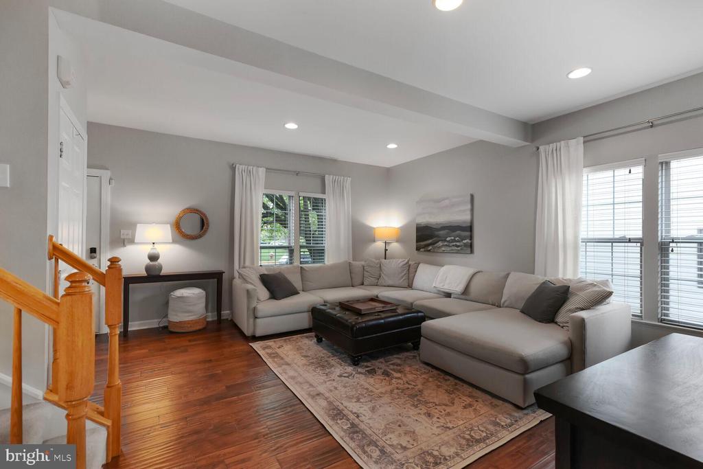 43311 Chokeberry Sq
