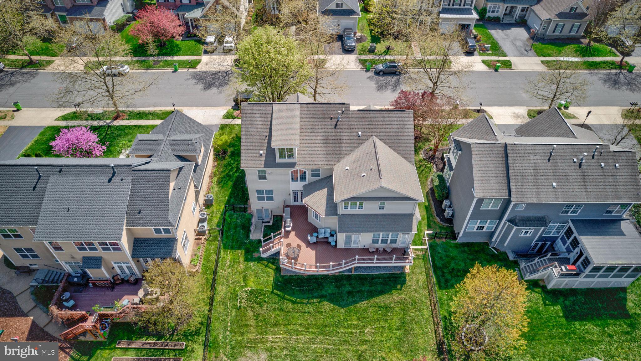 44136 Riverpoint Dr