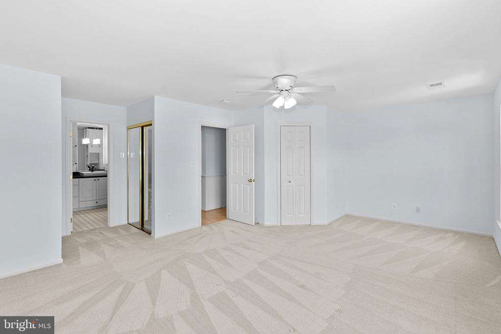 43139 Huntsman Sq