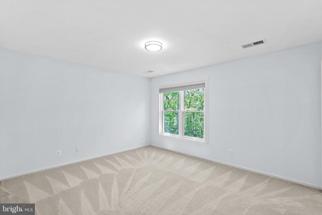 43139 Huntsman Sq