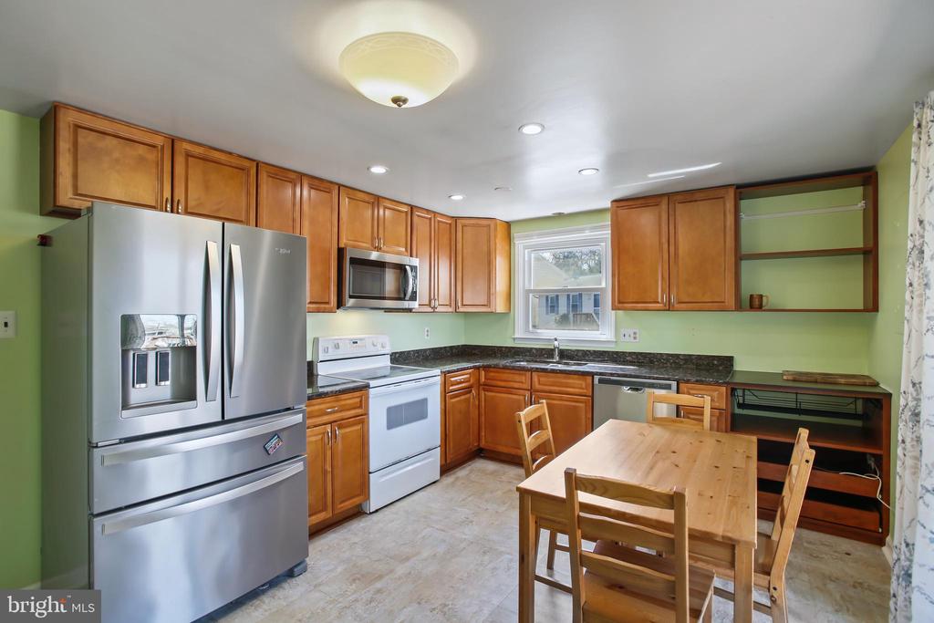 105 Salem Ct SE