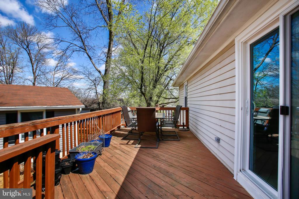 105 Salem Ct SE