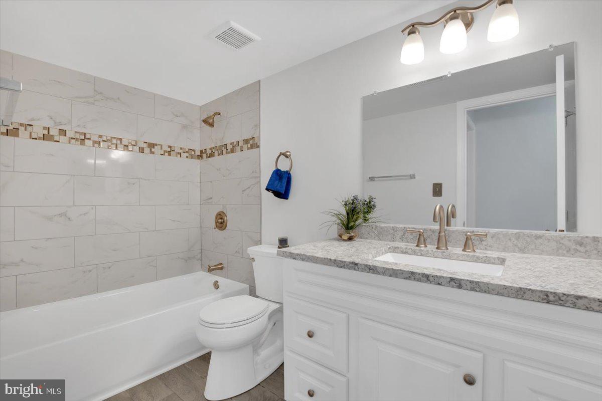 104 Westwick Ct #1