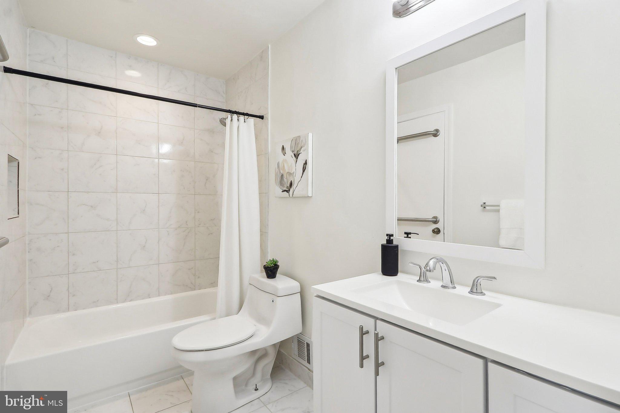 1028-B Margate Ct