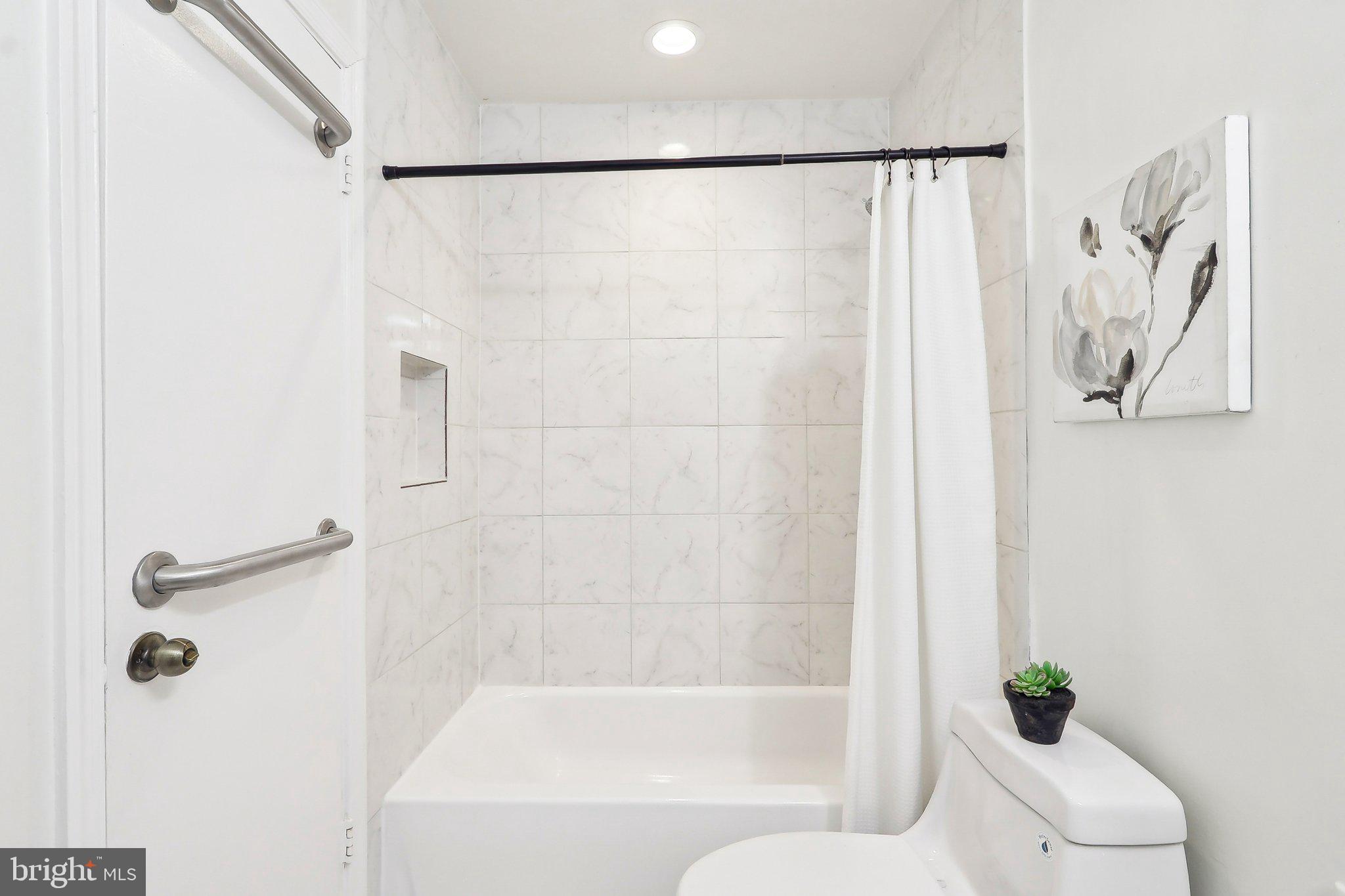 1028-B Margate Ct