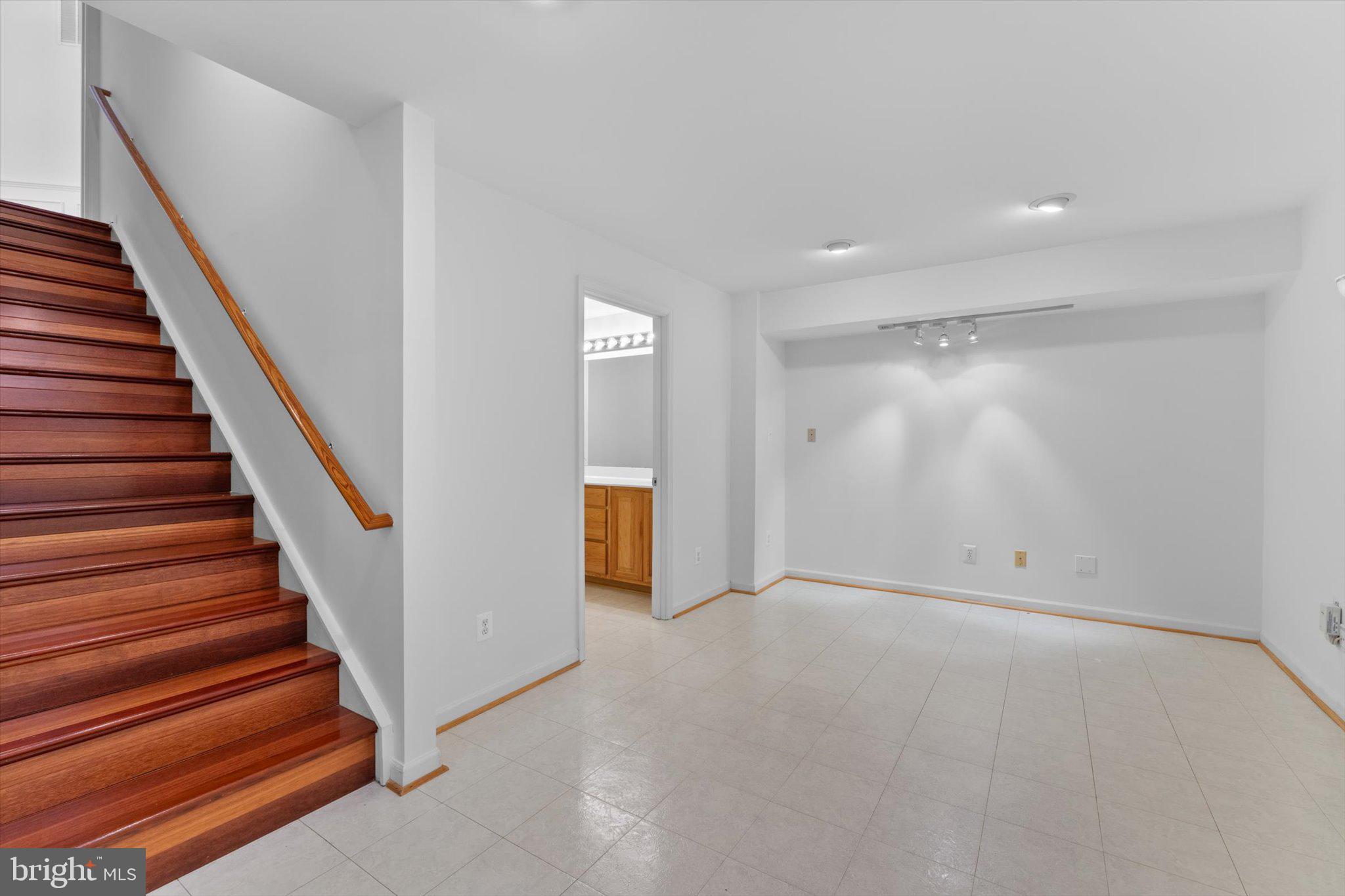 22955 ROCK HILL RD