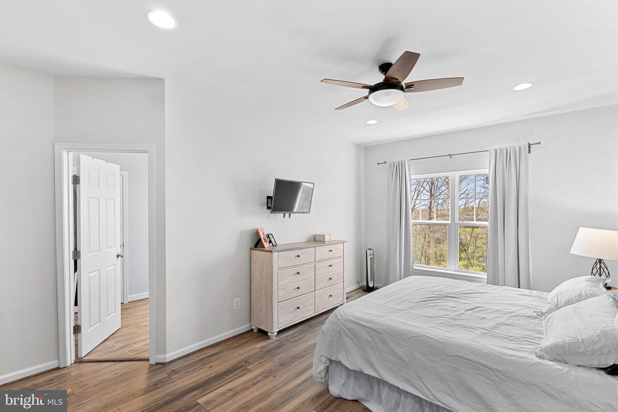 206 Upper Brook Ter