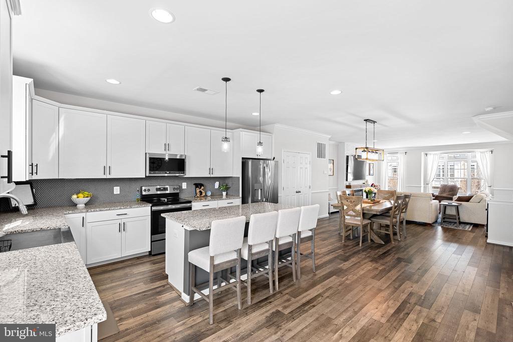 206 Upper Brook Ter