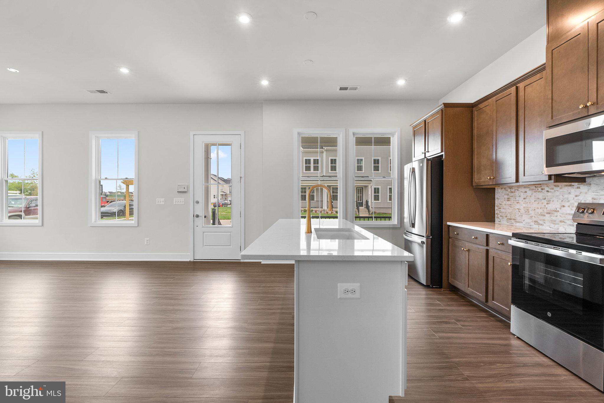 41930 Hickory Meadow Ter
