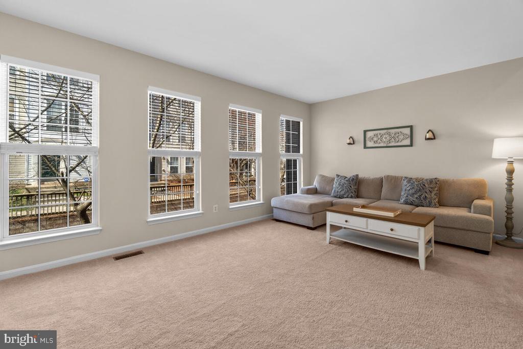 44237 SONORA LN