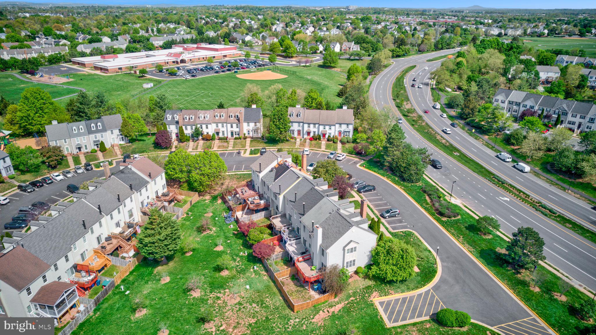 44077 Laceyville Ter