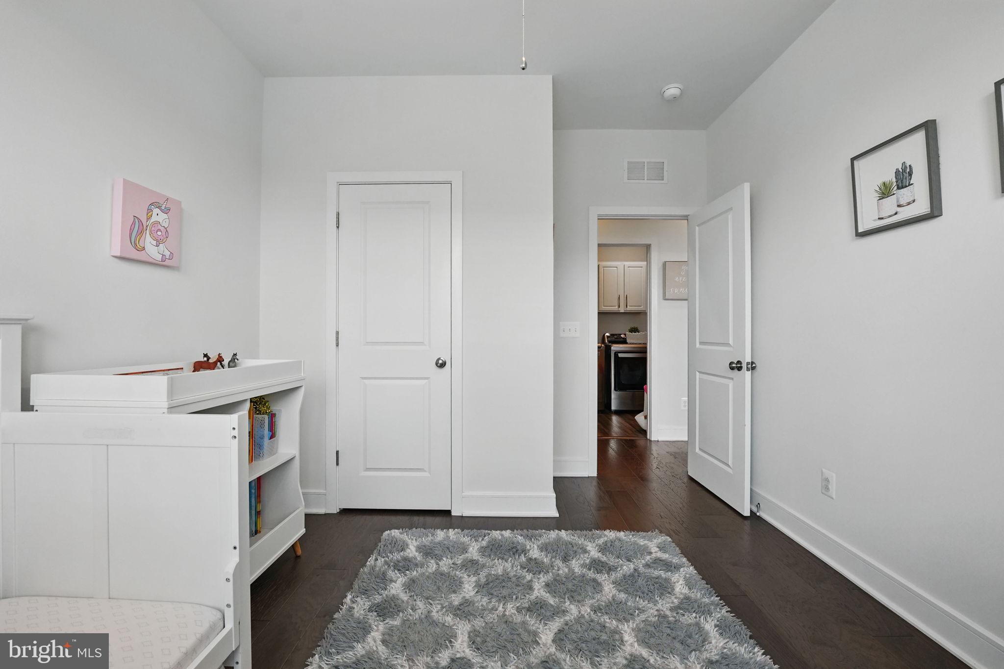 23032 Lavallette Sq